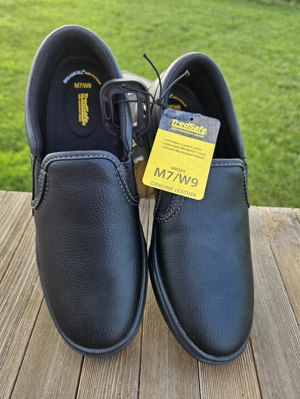 TredSafe Unisex Slip-Resistant Work Shoes Black Leather Comfort M7/W9 NEW